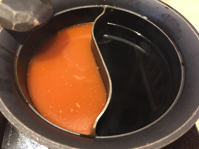 すき焼き出汁と旨辛火鍋だし