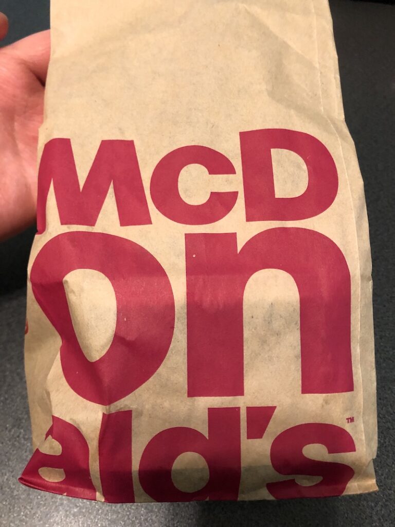 マクドナルドのチキンナゲット紙袋