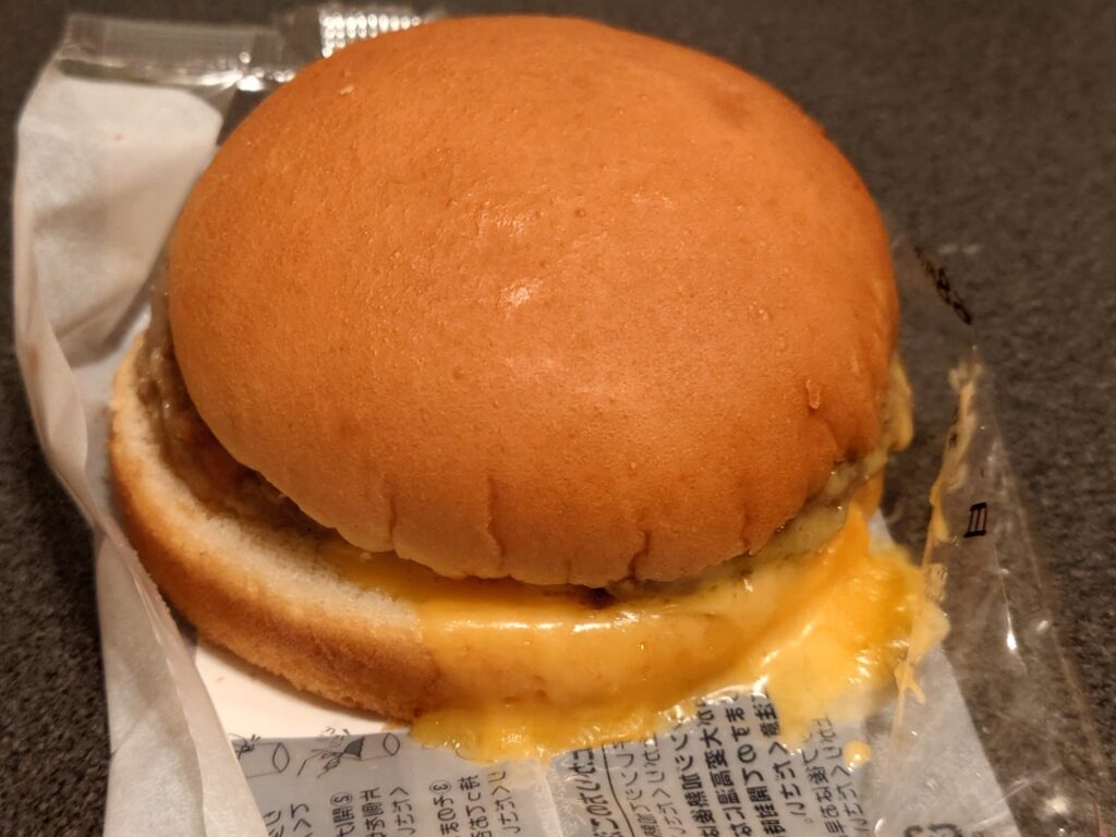 ローソンの旨いビーフチーズバーガーのビジュアル