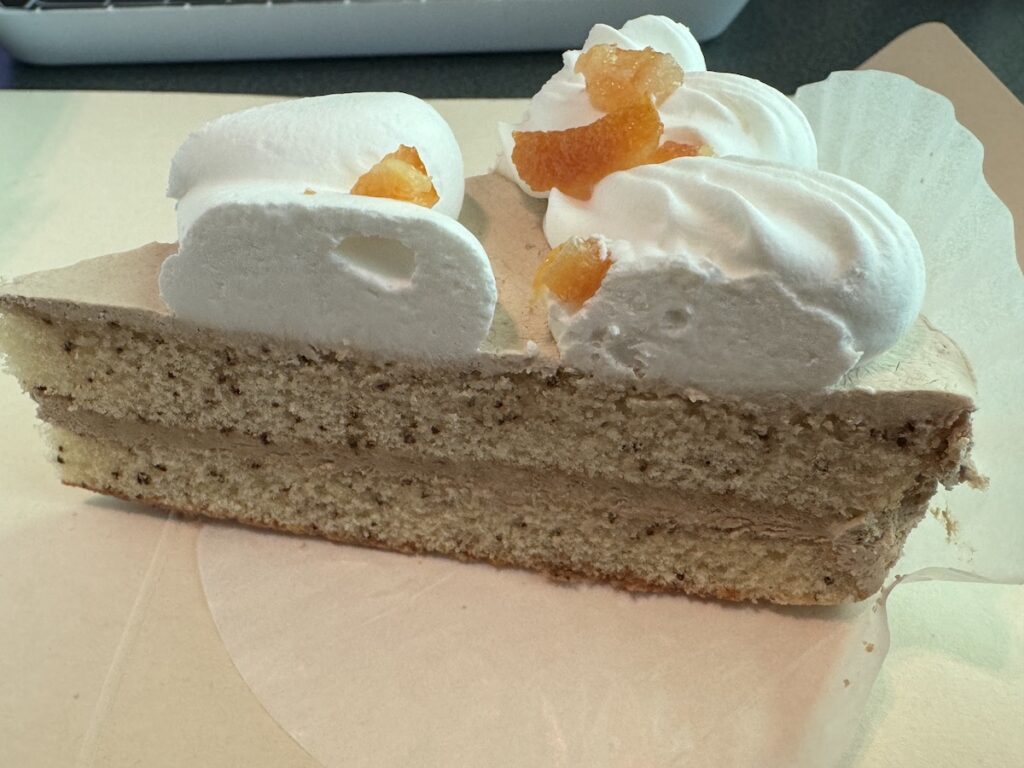 オレンジ香る紅茶ケーキのビジュアル