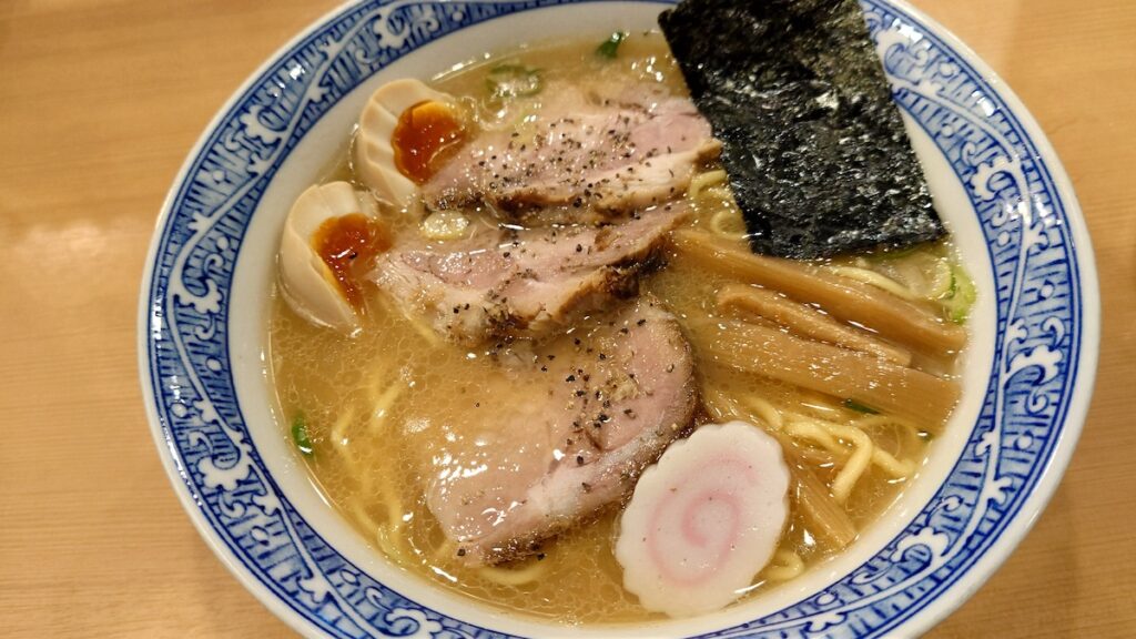 青葉ラーメンのビジュアル