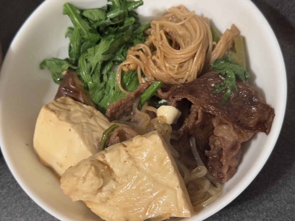 すき焼き食べる